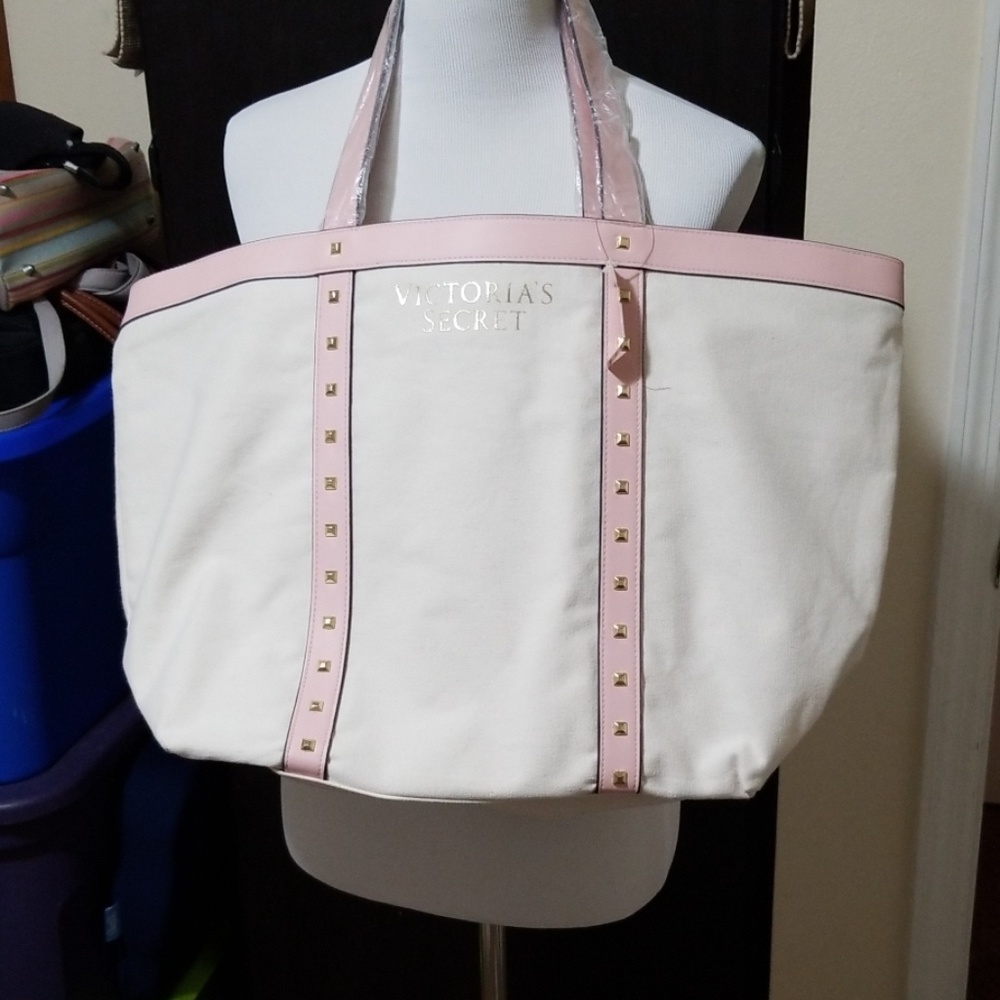 AWESOME VICTORIA SECRET TOTE